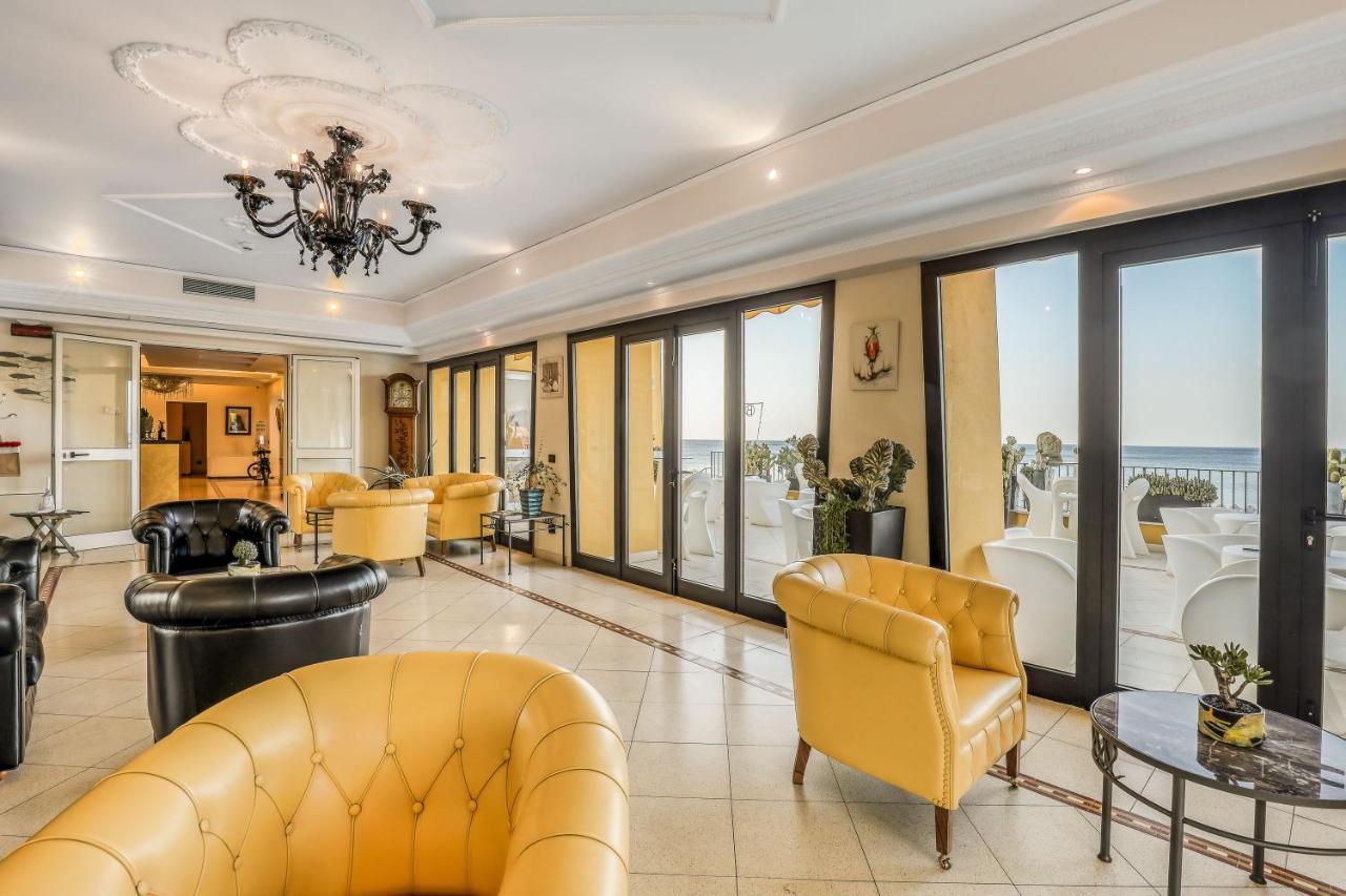 Hotel Albatros Вариготти Экстерьер фото
