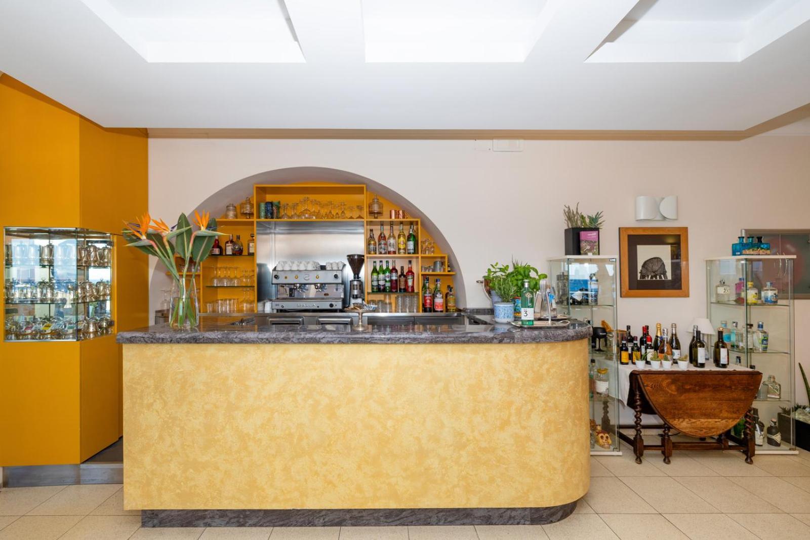 Hotel Albatros Вариготти Экстерьер фото